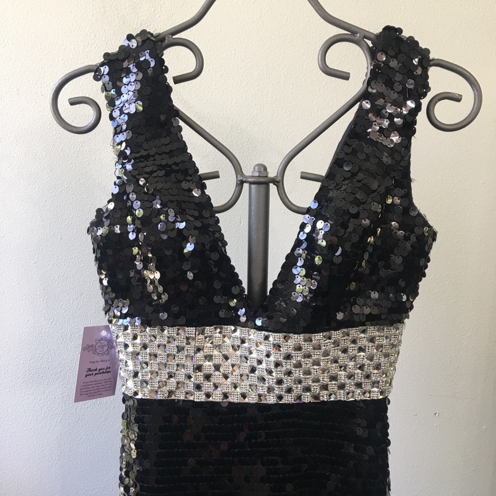 Black Sequence Gown By Aoluoli Size S - image 1